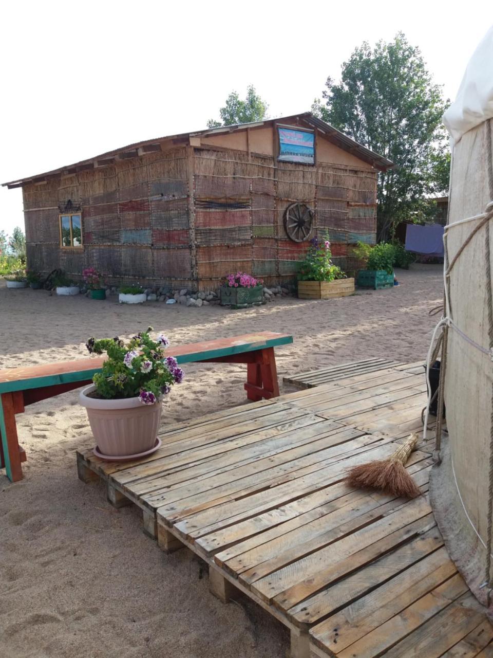 מלון Yurt Camp Tosor מראה חיצוני תמונה