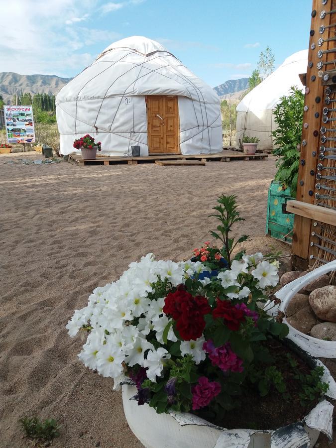 מלון Yurt Camp Tosor מראה חיצוני תמונה