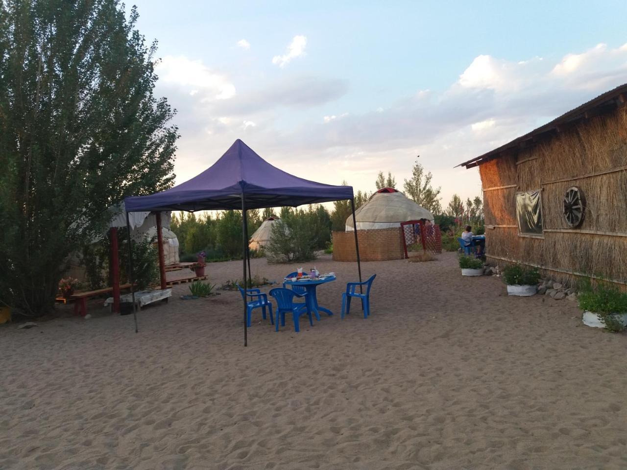 מלון Yurt Camp Tosor מראה חיצוני תמונה